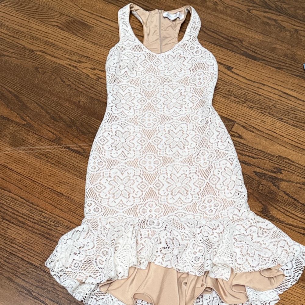 Dress the population Elegant White racer back Lace Dress